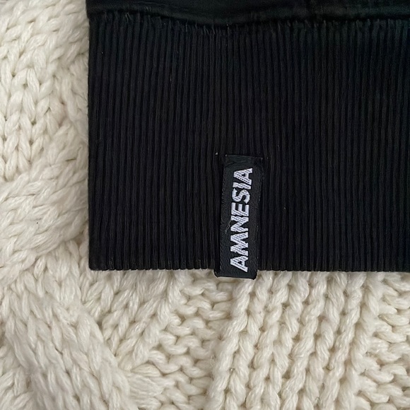 🌼2 for $20🌼 Amnesia Black Hoodie w/ Pizza Logo - Picture 4 of 7